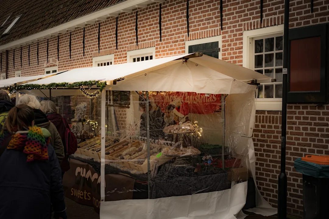 Frauenkleidermarkt im Forum Baltikum Dittchenbühne Elmshorn